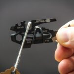 True Utility Fishface, TU206K, 18 in 1, csavarkulcs, laposfejű csavarhúzó, fekete titánbevonat, rozsdamentes acél váz - Image 3