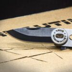 True Utility Minimalist, TU208K, multifunkcionális szerszám, designer kés, fekete titánbevonat, rozsdamentes acél penge - Image 3