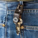 True Utility Keyshackle, TU921, 7 in 1, multifunkcionális szerszám, csavarhúzó, fekete titániumbevonatú karabiner , valódi bőr - Image 5