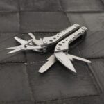 True Utility Minimulti, TU195K, 10 in 1, rozsdamentes harapófogó, drótvágó, olló - Image 4