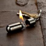 True Utility Firestash, TU262K, vízálló öngyújtó, krómozott cink, hagyományos öngyújtóbenzin - Image 3