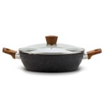 Nava 10-144-130 Nature tapadásmentes pecsenyesütő, kőbevonattal, hőálló fogantyú, üvegfedő, 28 cm