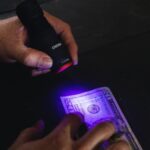 NEBO NEB-FLT-1061-G TORCHY UV lámpa, Dual UV-A technológia, 2 féle világítási mód, alumínium kialakítás, IPX4 - Image 4