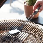 Barbecook BC-ACC-7027 army stílusú kétfunkciós tisztítókefe, rozsdamentes acél, khaki zöld nyél - Image 2