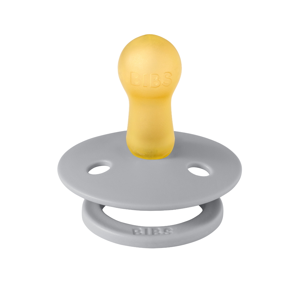 BIBS_jatszocumi_Colour_natur_kaucsuk_6_18_ho_delfin_1_db_1 BIBS játszócumi - Colour natúr kaucsuk 6-18 hó delfin 1 db tasakban - Image 1