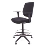 Mayah Mayah "Tall" magasított irodai munkaszék lábtartó gyűrűvel, tappanccsal, fekete szövetborítás, szivacsos háttámla CM1104BAR