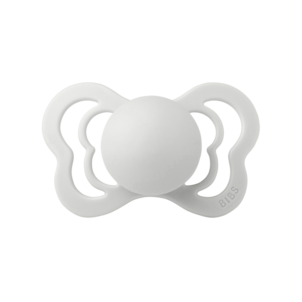 bibs_jatszocumi_couture_0_6_ho_harmat_01 BIBS játszócumi - Couture natúr kaucsuk 0-6 hó harmat 1 db tasakban - Image 1